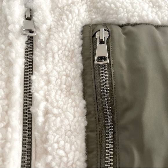 Abercrombie & Fitch Fleece Sherpa Bomber Jacket Women M Crop Full Zip White - Picture 11 of 15